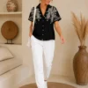 Zwarte Damesblouse met Goud Borduursel Zwarte Damesblouse met Goud Borduursel