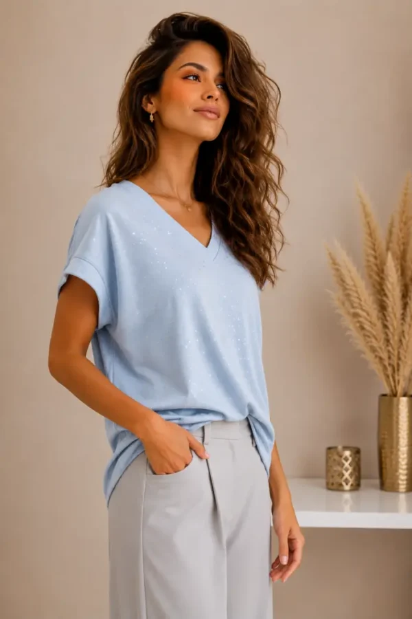 Top met Strassteentjes Licht Blauw Top met Strassteentjes Licht Blauw