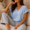 Top met Strassteentjes Licht Blauw Top met Strassteentjes Licht Blauw