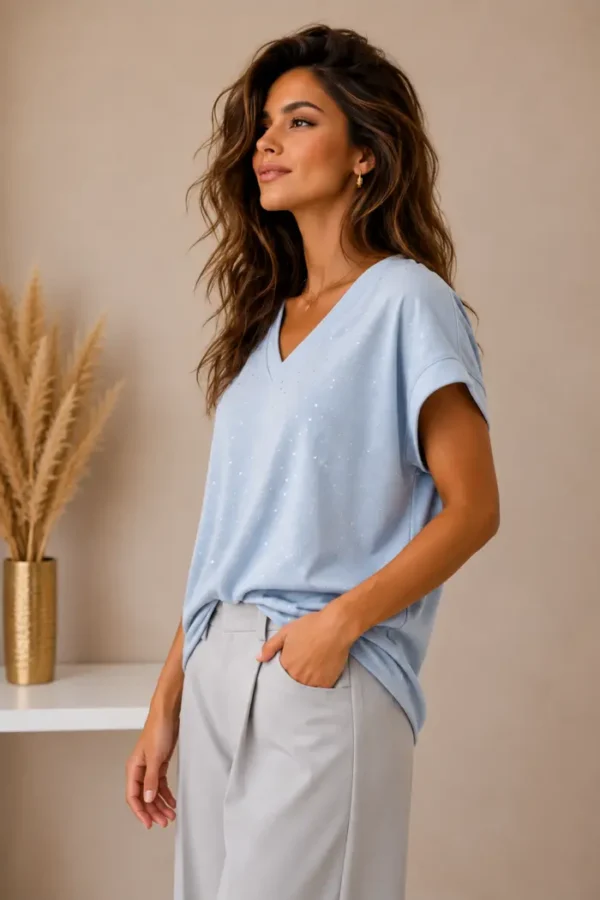 Top met Strassteentjes Licht Blauw Top met Strassteentjes Licht Blauw