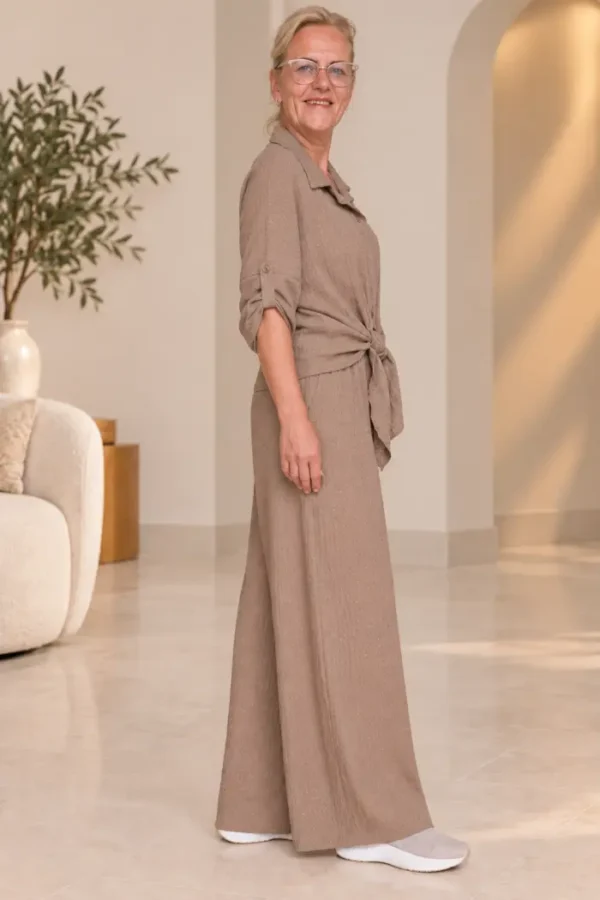 Taupe 2-Delig Damespak One-Size rechts Taupe 2-Delig Damespak One-Size rechts