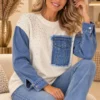 Crème Dames Trui met Denim Mouwen Zittend Crème Dames Trui met Denim Mouwen Zittend