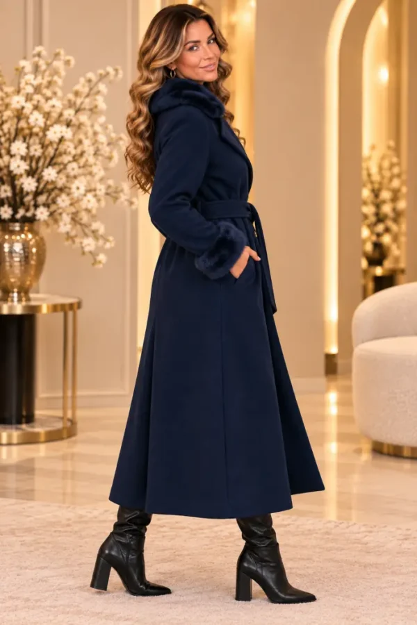 Donkerblauwe Damesmantel met Bontkraag Donkerblauwe Damesmantel met Bontkraag
