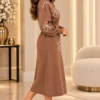 Bruine Dames Jurk met Bloemen Bruine Dames Jurk met Bloemen